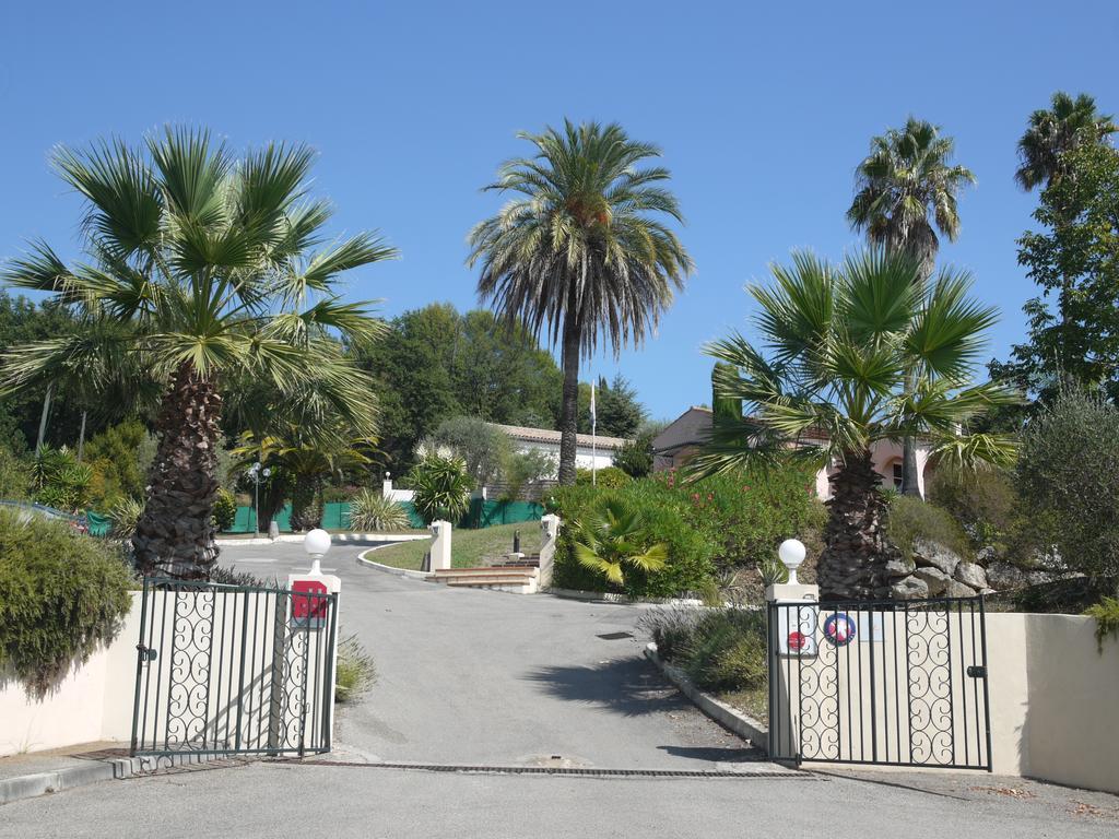 Hotel La Bastide De Biot Extérieur photo