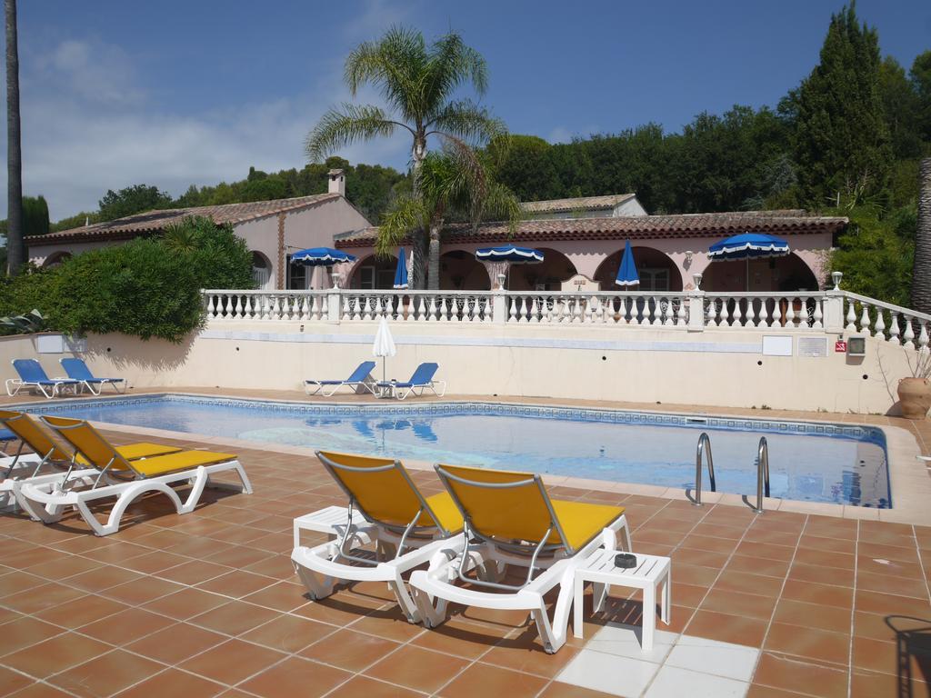 Hotel La Bastide De Biot Extérieur photo